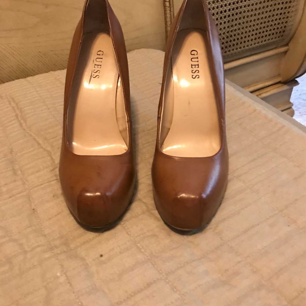 Guess cognac leather pink reptile wedge Beautiful!